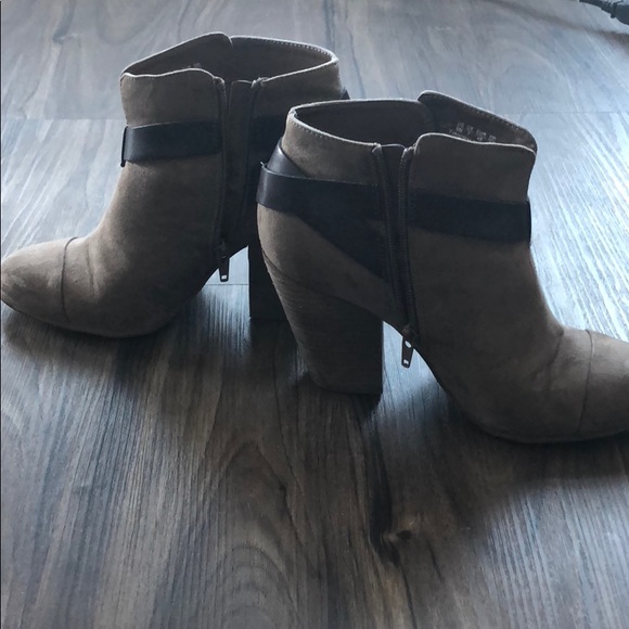 Carlos Santana Booties - Picture 3 of 5